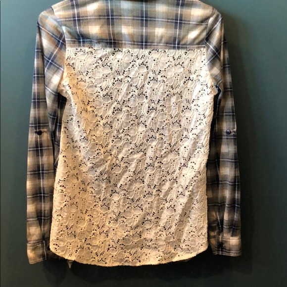 Passport flannel/lace top - Picture 3 of 3
